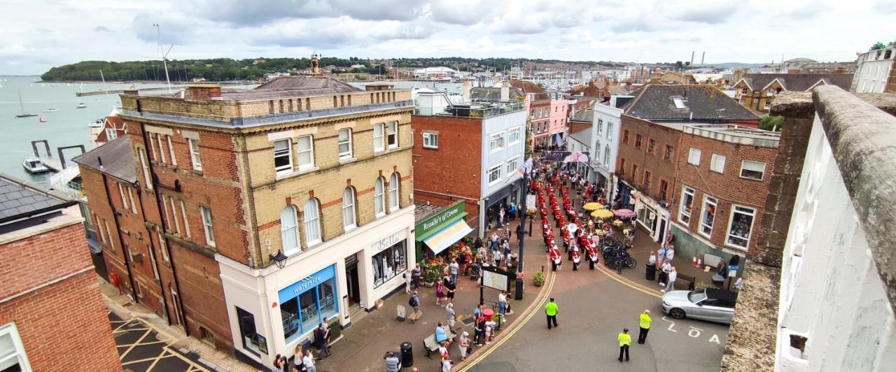 Seafarer'S View - 6 Bedroom Townhouse In Cowes, Parking & Seaviews. Cowes  Exterior photo