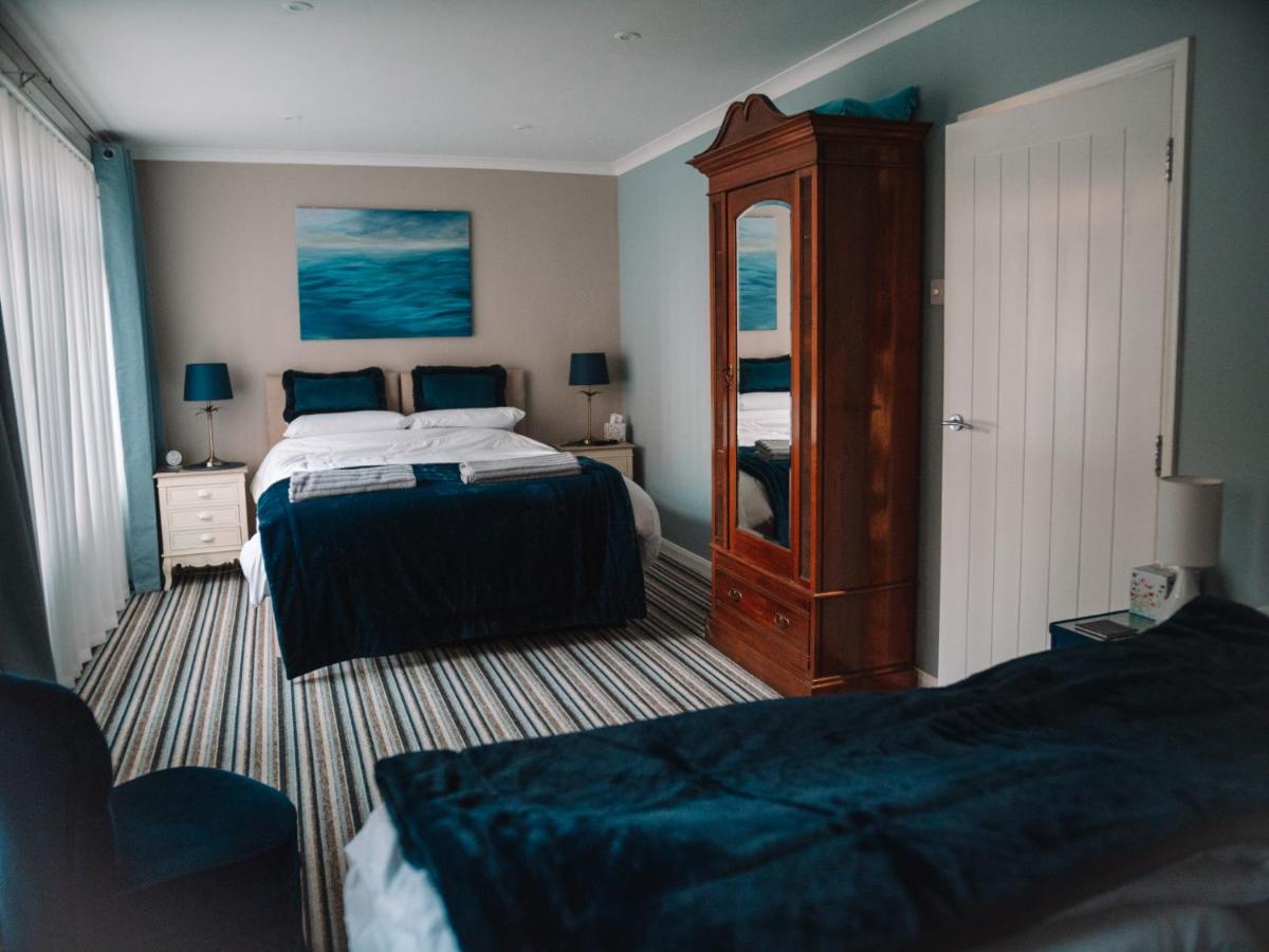 Seafarer'S View - 6 Bedroom Townhouse In Cowes, Parking & Seaviews. Cowes  Exterior photo
