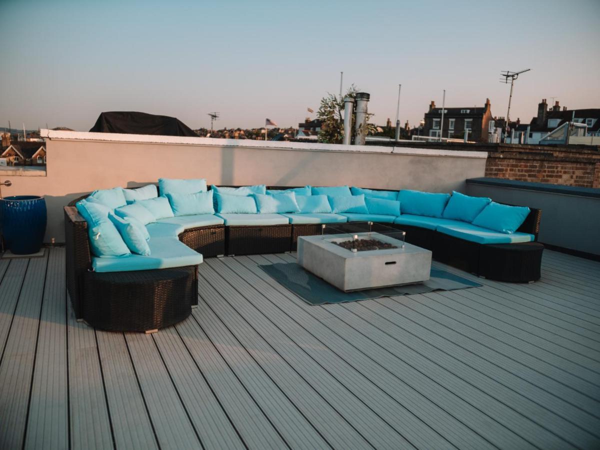 Seafarer'S View - 6 Bedroom Townhouse In Cowes, Parking & Seaviews. Cowes  Exterior photo