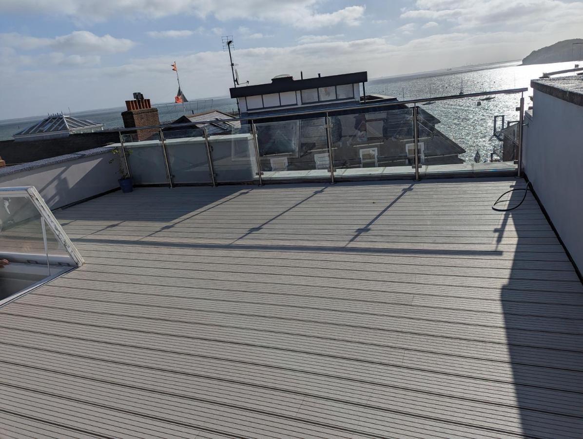 Seafarer'S View - 6 Bedroom Townhouse In Cowes, Parking & Seaviews. Cowes  Exterior photo